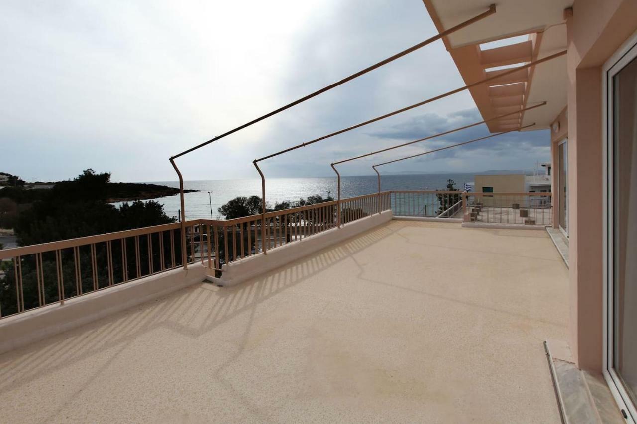 Seaside Renovated Top Floor Apartment Saronida 외부 사진