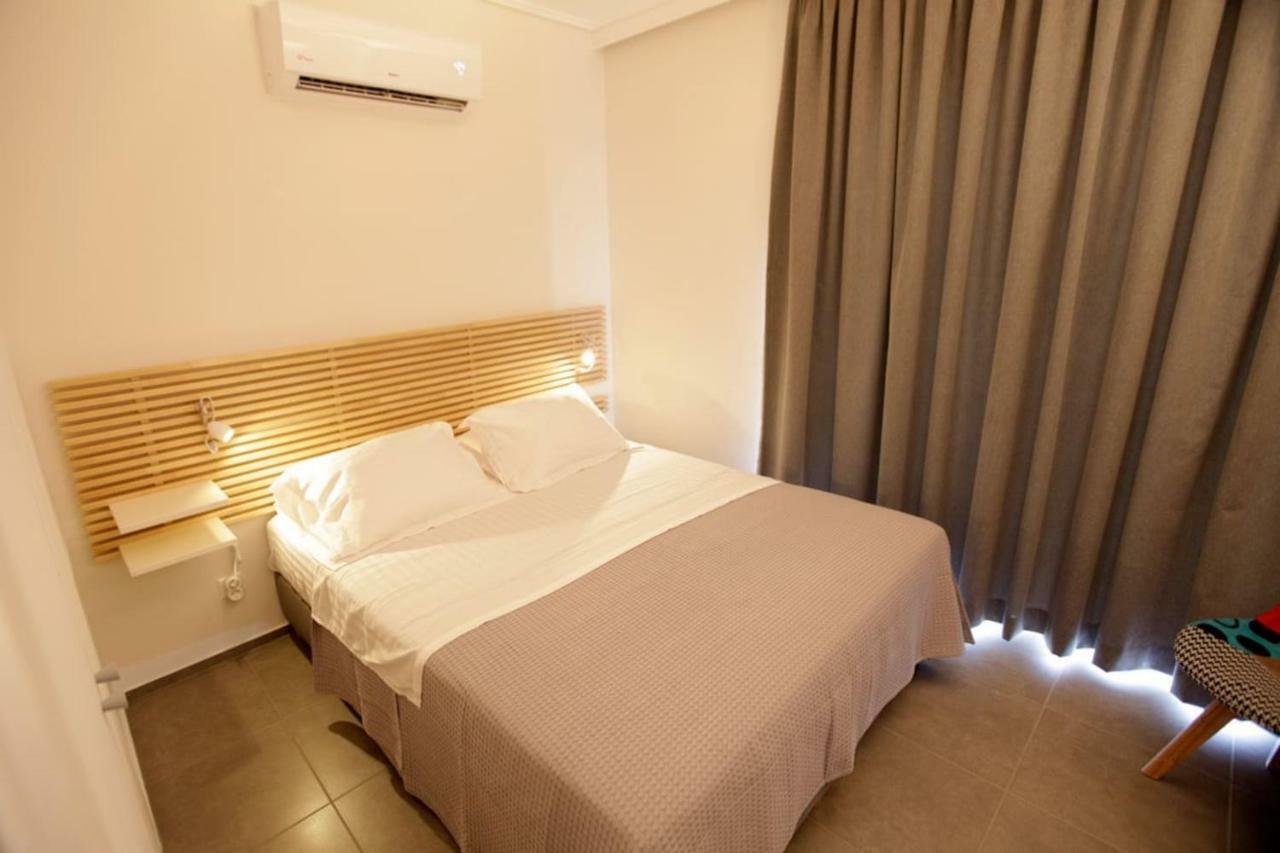 Seaside Renovated Top Floor Apartment Saronida 외부 사진