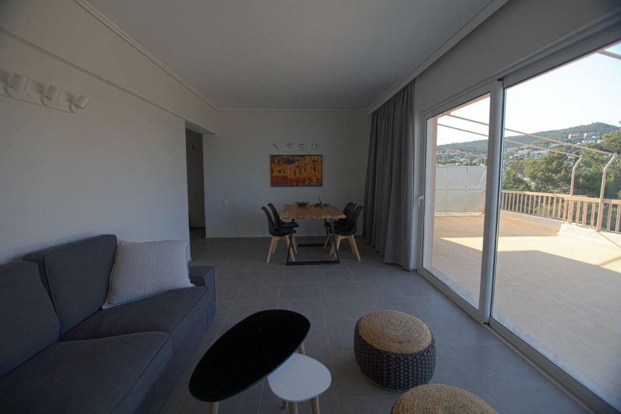 Seaside Renovated Top Floor Apartment Saronida 외부 사진